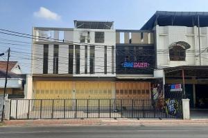 Disewakan  Ruko 3 lantai di Pondok Bambu,  Duren sawit