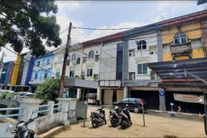 Disewakan  Ruko  3 Lantai, Luas  225m2  di  Pancoran , Jakarta Selatan