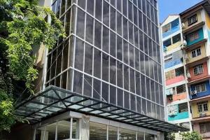 Disewakan Gedung ,Luas 900m2 di Bendungan Hilir, Jakarta Pusat