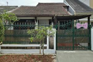 Rumah  Asri, Nyaman &amp; Tenang, di Megapolitan Cinere Estate
