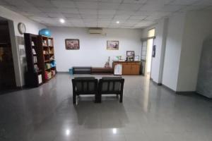 Dijual Rumah dengan Desain Unik, Harga Terjangkau!