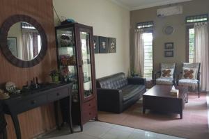 Rumah 2.5 Lantai Dijual Harga Bersahabat Nego Sampai Dapat 
