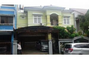 Rumah  2 Lantai,  Siap Huni di Raffles Hills Cibubur