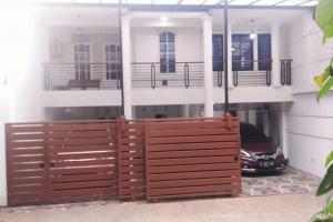 Rumah 2 Lantai, Siap Huni, SHM, Strategis di Jalan Kebagusan