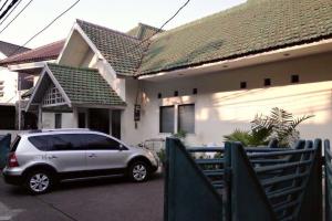 Rumah Tua &quot;Ex Kantor&quot;, Hoek, SHM, Strategis di MENTENG
