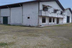 Gedung Exs Pabrik Lt 1Ha Lb2880m di Bunder Cikupa Tangerang