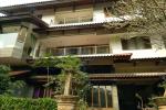 Rumah Halaman Luas, Swimming Pool, Gazebo di MEGA CINERE
