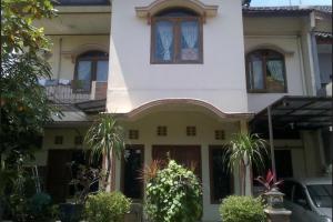 Rumah Nyaman di Permata Puri Cibubur, Strategis Radar Auri Depok