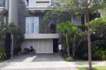 RUMAH GRAND PENINSULA MEWAH 3 LANTAI