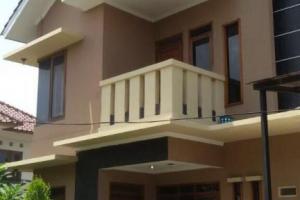 Town House 2 Lantai, Asri, Nyaman, One Gate System, di CIRENDEU
