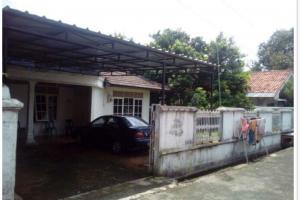 Rumah Bangunan Lama, cocok untuk Kost2an/Kontrakan di CIPUTAT