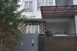 Rumah 2 Lantai, Asri, Nyaman &amp; Tenang Di CINERE