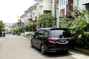 Rumah 2 Lantai, Siap Huni, 2 AC di Komplek Puri Gandul Asri