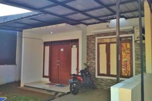 JUAL RUMAH Cluster Mandor Ety Residence di Tanah Baru Depok UI