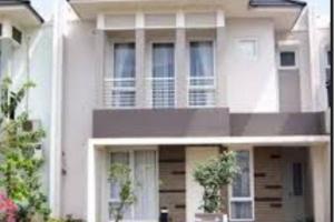 Rumah Minimalis dan Strategis di Jakarta Timur, Akses 2 mobil