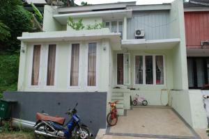 Rumah Minimalis di Andara Village Pangkalan Jati