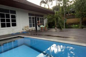 Over Kontrak murah Villa di Legian Seminyak Kuta