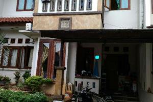 Rumah Bagus di Bali View Cirendeu
