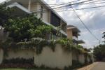 Rumah Mewah 3 Lantai, Furnished, Swimming Pool, Private Lift, di LEBAK BULUS, Cilandak