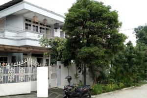Rumah 2 Lantai, Asri, Nyaman &amp; Tenang di MEGAPOLITAN CINERE ESTATE