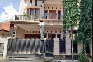 Rumah Nyaman Full Furnished di Lapan Kalisari Jakarta Timur 