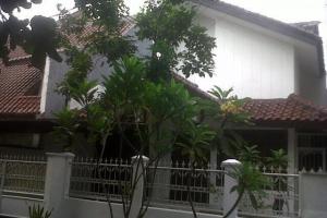 Rumah asri, nyaman &amp; tenang di BUMI KARANG INDAH