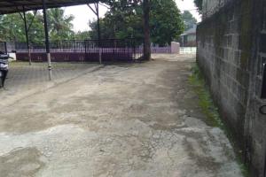 Rumah, Tanah Luas 3000M2, cocok untuk Hunian/Townhouse