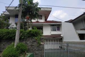 Jual Cepat, Rumah SHM/IMB, Asri &amp; Nyaman di Bukit Cinere Indah