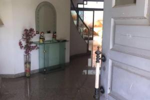 Rumah Mewah Lingkungan elite di pantai mutiara-pluit-jakarta-utara.