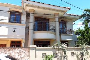 Rumah 2 Lantai, Lokasi Strategis di CILANDAK