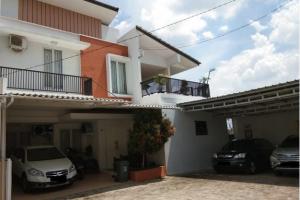 Rumah Mewah dan Nyaman Serasa di Puncak Dengan Pemandangan Indah Jagakarsa Jakarta Selatan 