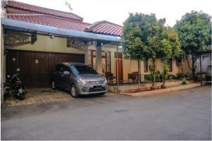 Rumah Second Mewah dan Nyaman, Strategis di Gedong Pasar Rebo Jakarta Timur