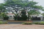 Rumah Mewah, Megah, Furnished, di Perumahan Elite, Modernland, Tangerang