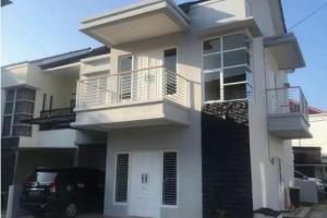 Rumah Modern Harga Classic, Hanya 5 Menit ke Stasiun MRT Lebak Bulus