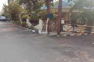 Rumah Second Dijual Asri dan Nyaman di Komplek Mega Cinere Depok