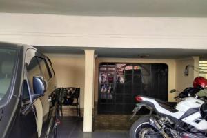 Rumah 2 Lantai Disewakan Lokasi Strategis di Cimanggis Depok