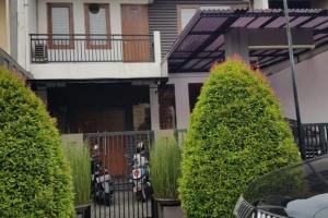 Rumah 3 Lantai, Furnished, Swimming Pool di Megapolitan Cinere Estate