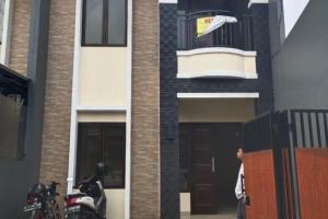 Rumah Baru 2 Lantai Minimalis dan Strategis di Ciganjur Jaksel