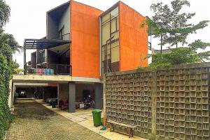 Townhouse 2 Lantai, SHM, Strategis di Lebak Bulus, Jakarta Selatan