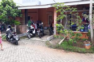 Rumah Second Dijual Minimalis di Cibubur Villa 2 Harjamukti Cimanggis Depok