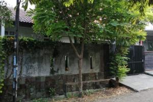 Rumah Second Dijual Asri dan Nyaman di Vila Bintaro Indah Jombang Tangsel