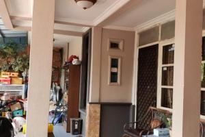 Rumah Second Dijual Minimalis dan Strategis di Perum. Kranggan Permai Bekasi