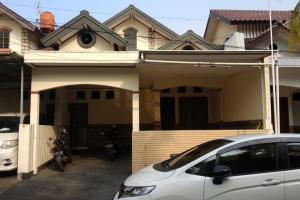 Rumah Second Dijual Dalam Perumahan Nyaman dan Strategis di Depok