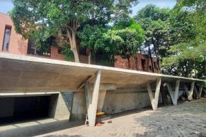 Disewakan Standalone Building 2500m2, Patal Senayan, Jakarta Selatan