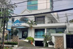 Sewa Office  60m2  Lantai 2  di  Klinik Aditya, Kebayoran Baru