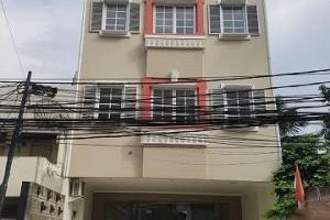 Disewakan Mini Building 4 lantai, Luas  498m2 di  Cikini ,Jakarta Pusat